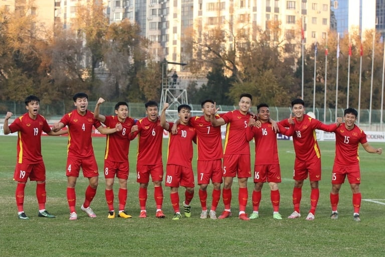 "Siêu dự bị" Thanh Minh ghi bàn, U23 Việt Nam giành vé dự VCK U23 châu Á 2022